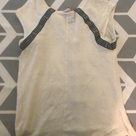 Embroidered tee - Picture 2 of 2